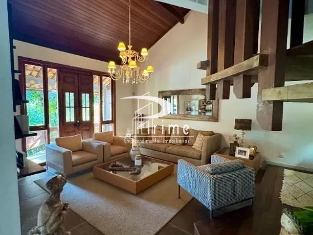 Casa com 700m² 4 quartos e 6 banheiros, à venda, no bairro Badu em Niterói