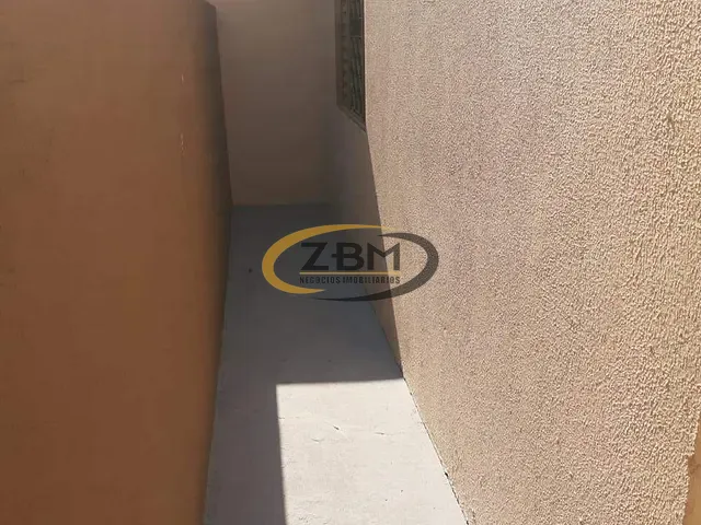Casa com 225m² 3 quartos e 2 banheiros, à venda, no bairro Califórnia em Londrina