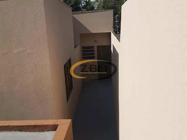 Casa com 225m² 3 quartos e 2 banheiros, à venda, no bairro Califórnia em Londrina