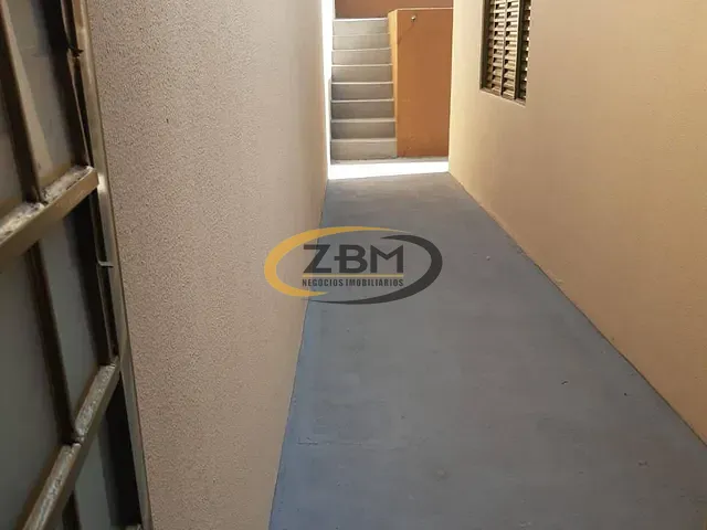 Casa com 225m² 3 quartos e 2 banheiros, à venda, no bairro Califórnia em Londrina