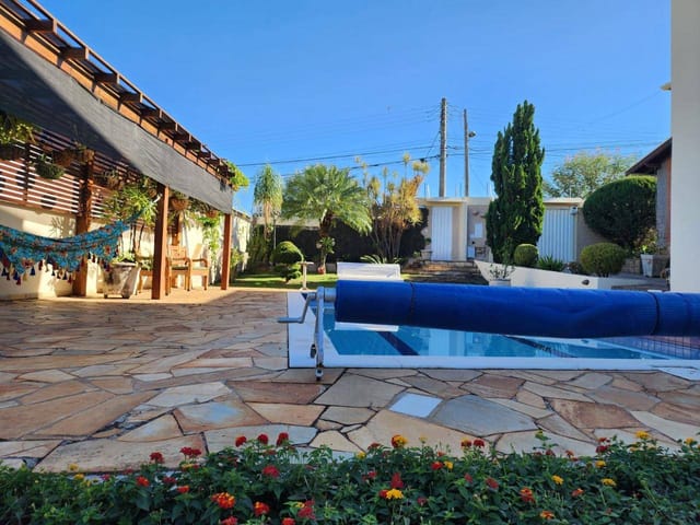 Casa com 264m² 3 quartos e 4 banheiros, à venda, no bairro Vila Santa Edwirges em São João da Boa Vista