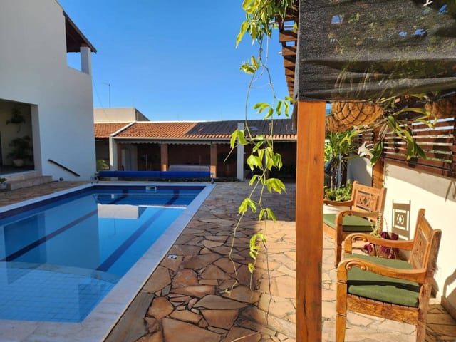 Casa com 264m² 3 quartos e 4 banheiros, à venda, no bairro Vila Santa Edwirges em São João da Boa Vista