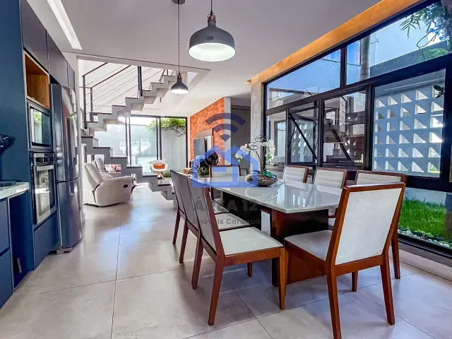 Casa com 381m² 3 quartos e 3 banheiros, à venda, no bairro Poiares em Caraguatatuba