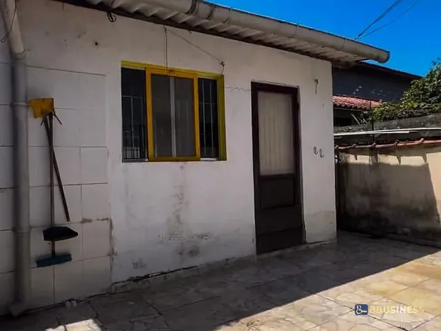 Casa 2 quartos e 2 banheiros, à venda, no bairro Rio da Praia em Bertioga