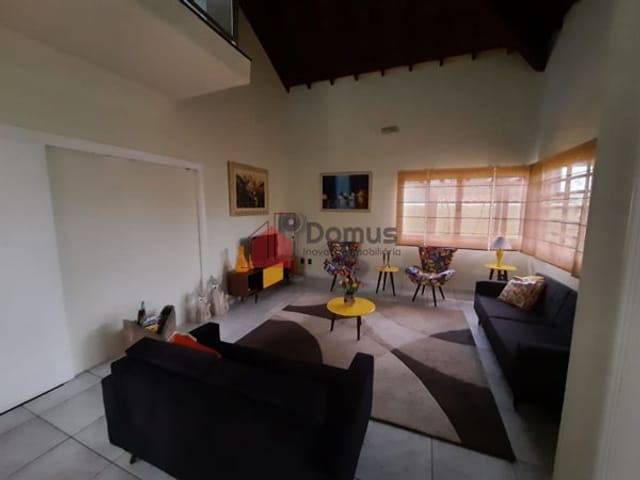 Casa com 450m², à venda, no bairro Condomínio Real Ville em Pindamonhangaba