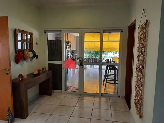 Casa com 450m², à venda, no bairro Condomínio Real Ville em Pindamonhangaba