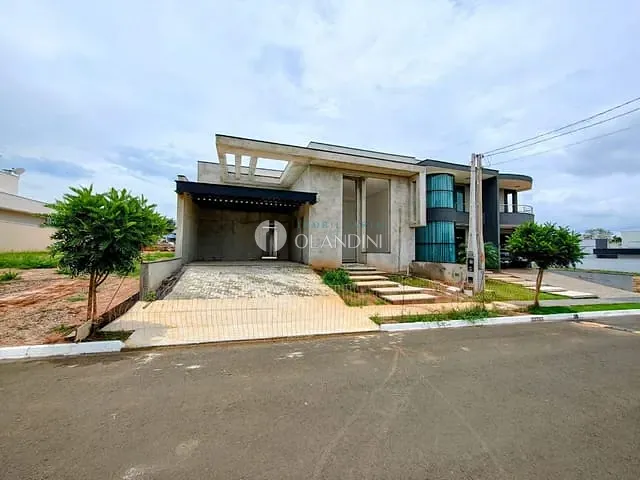 Casa com 300m² 3 quartos e 2 banheiros, à venda, no bairro Residencial São Luiz em Artur Nogueira