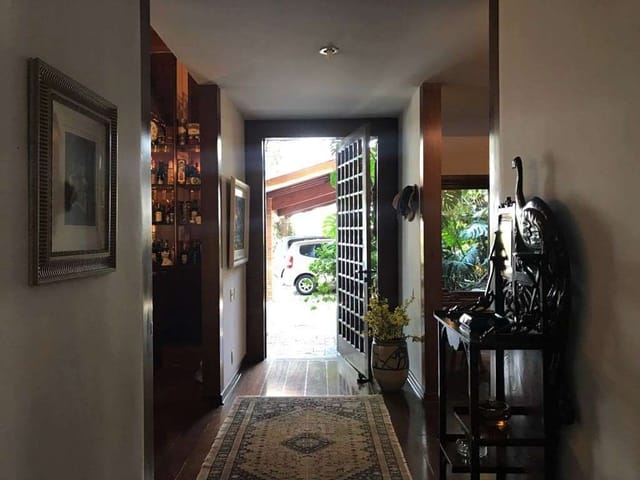 Casa com 7390m² 4 quartos e 8 banheiros, à venda, no bairro Chácara Santa Lúcia dos Ypes em Carapicuíba