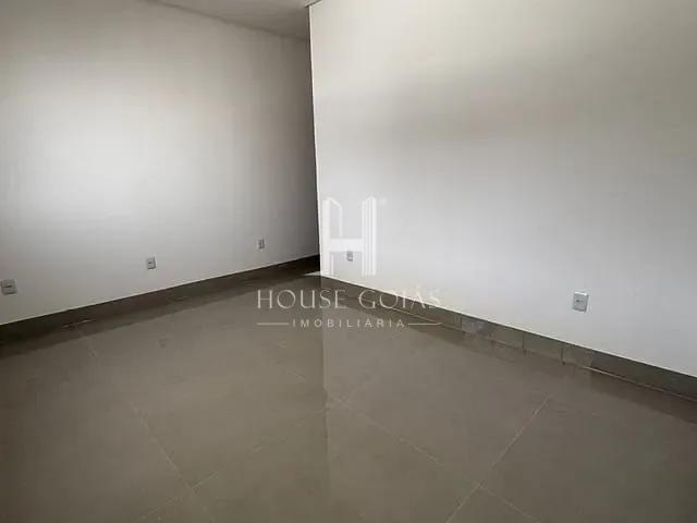 Casa com 300m² 3 quartos e 1 banheiro, à venda, no bairro Jardim Buriti Sereno em Aparecida de Goiânia