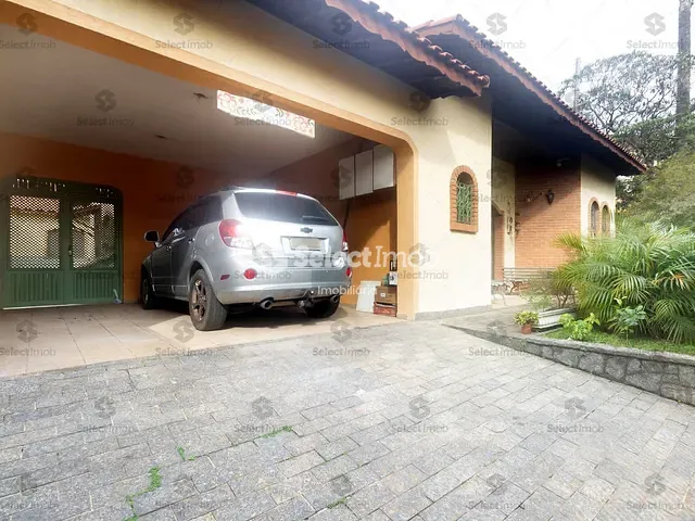 Casa com 276m² 5 quartos e 5 banheiros, à venda, no bairro Vila Nossa Senhora das Vitórias em Mauá
