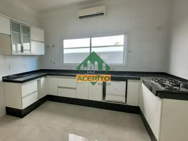 Casa com 448m² 3 quartos e 4 banheiros, à venda ou para alugar, no bairro Chácaras Arco-Íris em Araçatuba