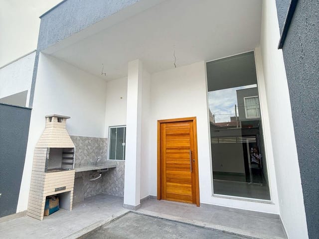 Casa com 100m² 2 quartos e 2 banheiros, à venda, no bairro Lagoa em Macaé
