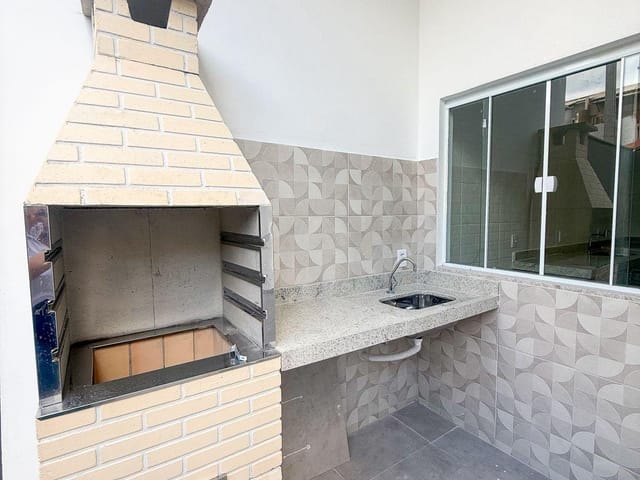 Casa com 100m² 2 quartos e 2 banheiros, à venda, no bairro Lagoa em Macaé
