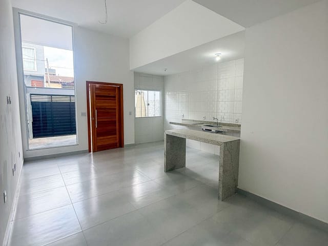 Casa com 100m² 2 quartos e 2 banheiros, à venda, no bairro Lagoa em Macaé