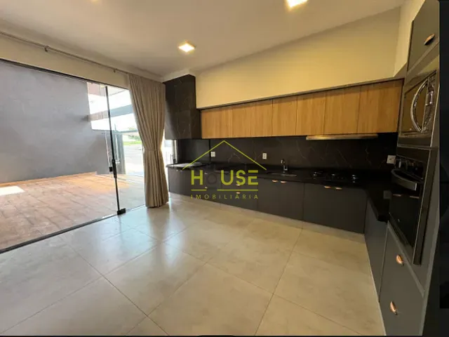 Casa 2 quartos e 2 banheiros, à venda, no bairro Jd. Universitário em Votuporanga