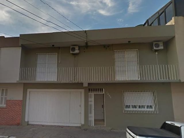 Casa com 359m² 3 quartos e 2 banheiros, à venda, no bairro Centro em Pelotas