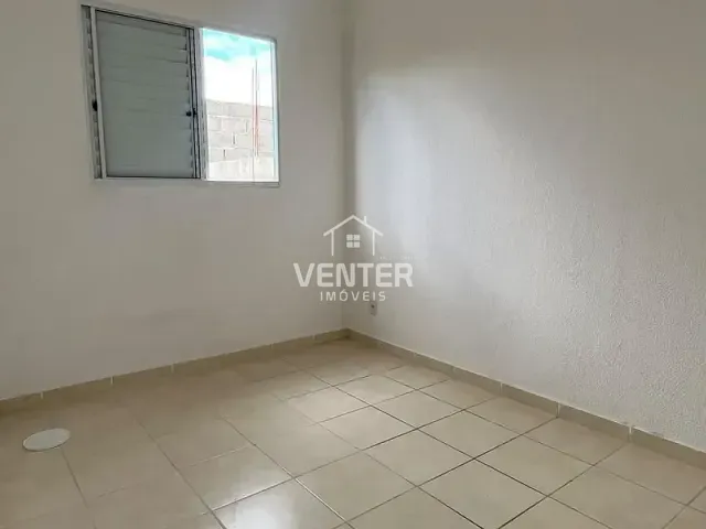 Casa 2 quartos e 1 banheiro, para alugar, no bairro São Gonçalo em Taubaté