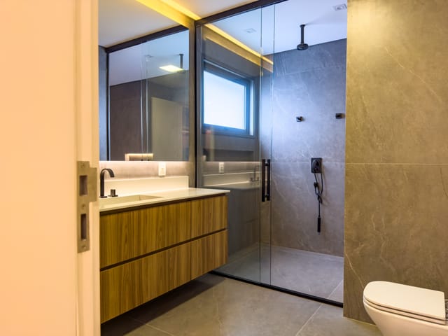 Casa com 1100m² 6 quartos e 8 banheiros, à venda, no bairro Tamboré em Santana de Parnaíba