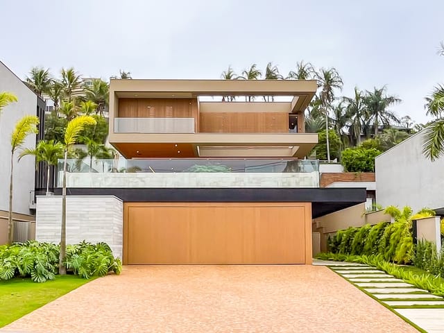 Casa com 1100m² 6 quartos e 8 banheiros, à venda, no bairro Tamboré em Santana de Parnaíba