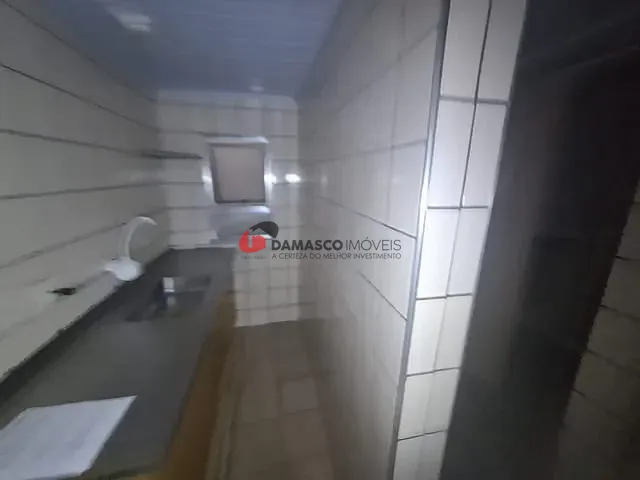 Casa 2 quartos e 1 banheiro, para alugar, no bairro Olímpico em São Caetano do Sul