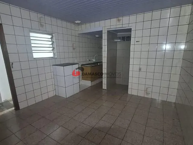 Casa 2 quartos e 1 banheiro, para alugar, no bairro Olímpico em São Caetano do Sul