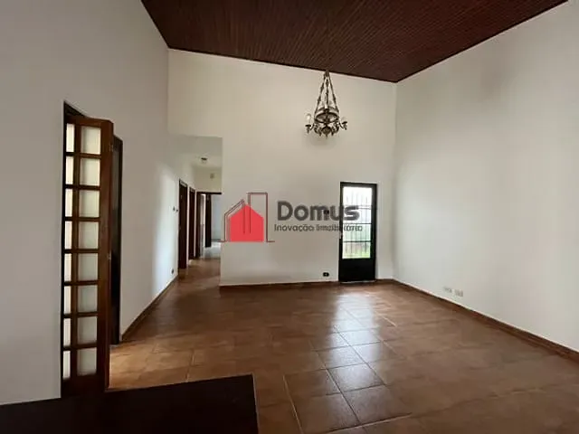 Casa com 350m², à venda, no bairro Crispim em Pindamonhangaba