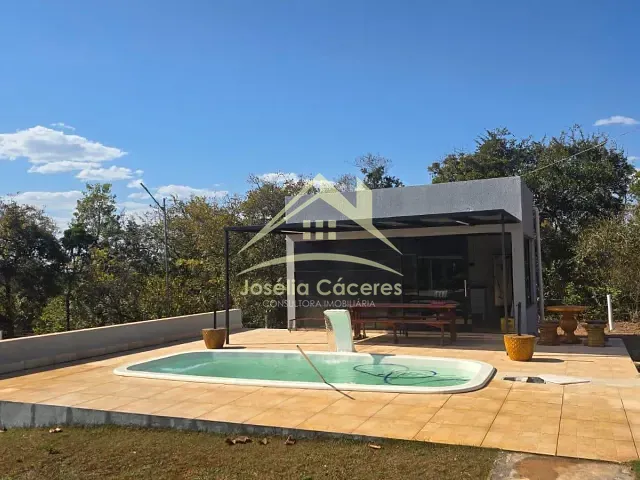Casa com 2000m² 4 quartos e 4 banheiros, à venda, no bairro agua fria em Chapada dos Guimarães