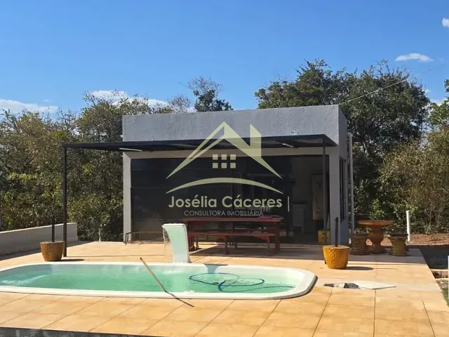 Casa com 2000m² 4 quartos e 4 banheiros, à venda, no bairro agua fria em Chapada dos Guimarães