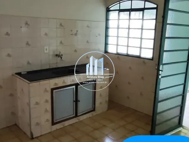Casa com 90m² 2 quartos e 1 banheiro, à venda, no bairro Fátima I em Pouso Alegre