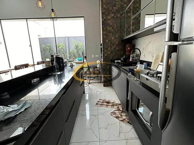 Casa com 300m² 3 quartos e 3 banheiros, à venda, no bairro Residencial Bellevie em Cambé