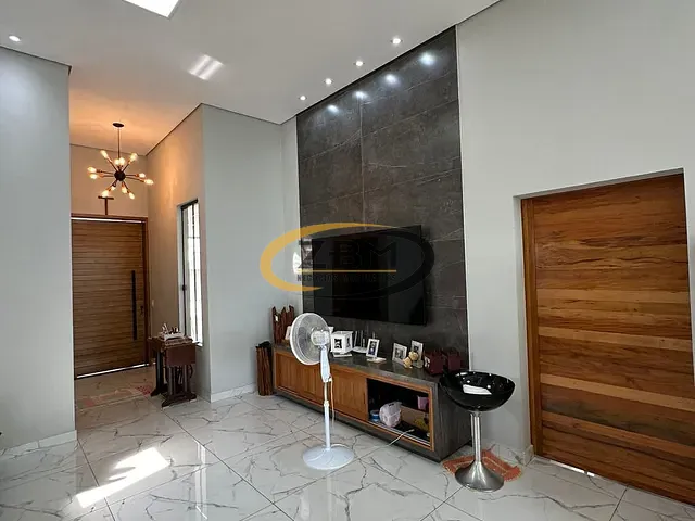 Casa com 300m² 3 quartos e 3 banheiros, à venda, no bairro Residencial Bellevie em Cambé