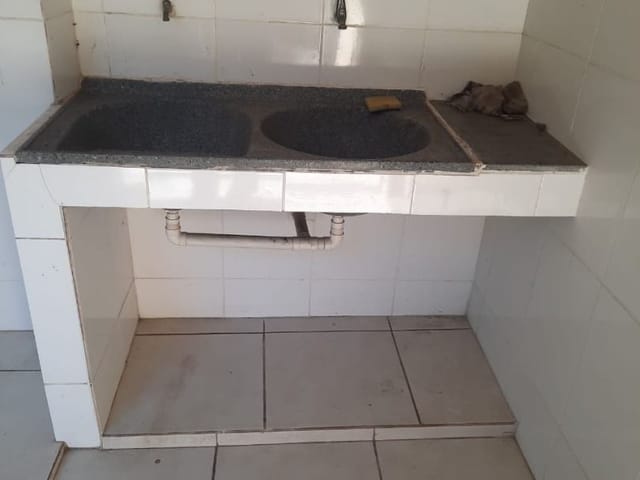 Casa com 240m² 2 quartos e 2 banheiros, à venda ou para alugar, no bairro Glória em Macaé