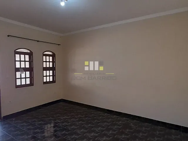 Casa com 250m² 3 quartos e 2 banheiros, à venda, no bairro Vila Carlota em Sumaré