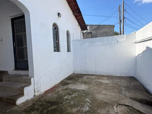 Casa com 200m² 3 quartos e 1 banheiro, para alugar, no bairro Parque Valença I em Campinas