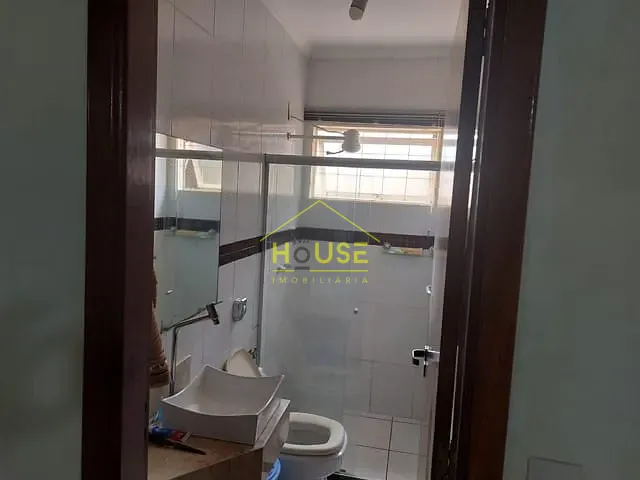 Casa 4 quartos e 3 banheiros, à venda, no bairro Parque Residencial do Lago em Votuporanga