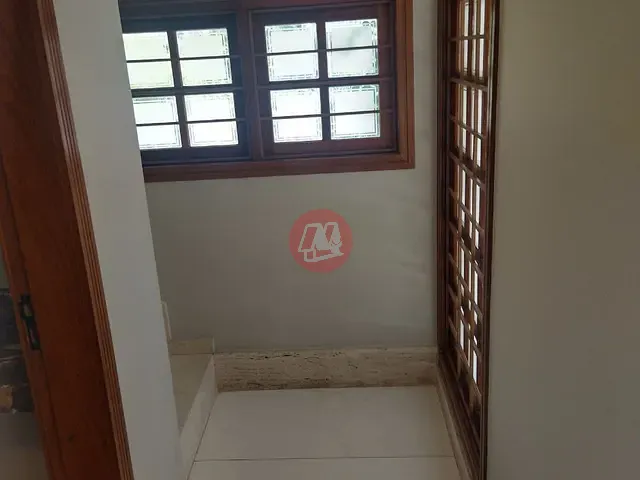 Casa 3 quartos e 4 banheiros, à venda, no bairro Três Figueiras em Porto Alegre