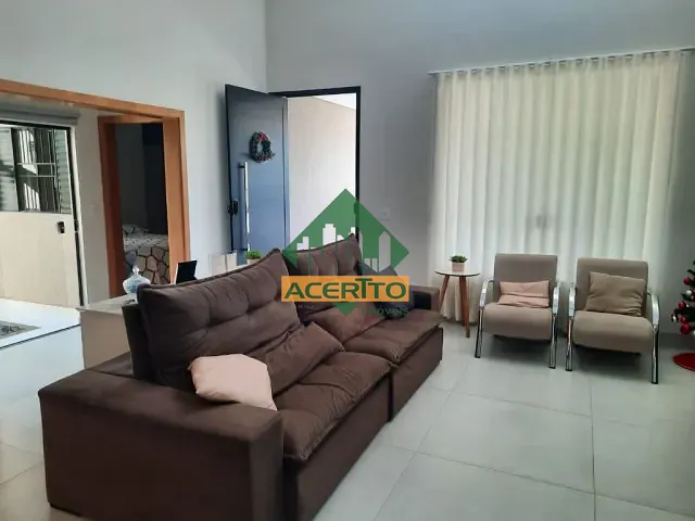Casa com 217m² 3 quartos e 3 banheiros, à venda, no bairro Vila Aeronáutica em Araçatuba