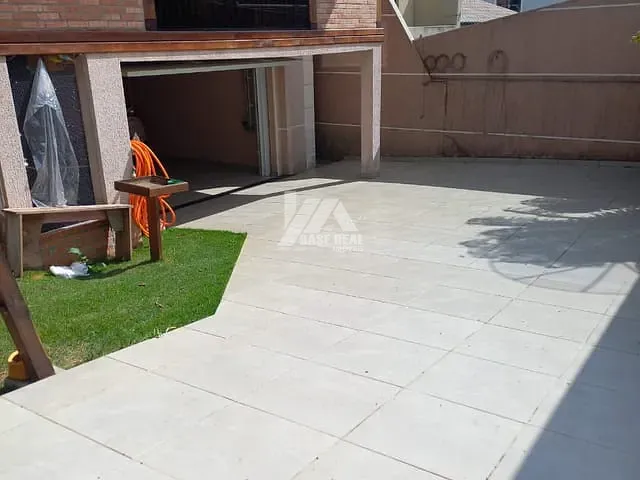Casa com 390m² 2 quartos e 3 banheiros, à venda, no bairro Bairro dos Estados em Guarapuava