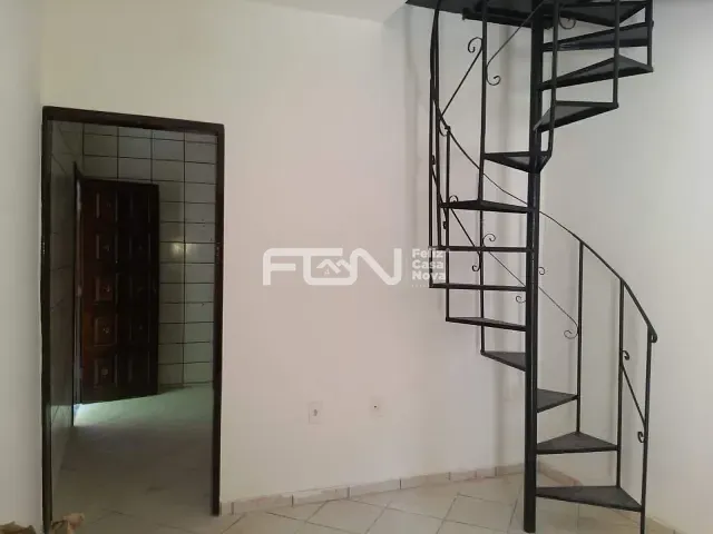 Casa 2 quartos e 1 banheiro, à venda, no bairro Nova Brasília de Itapuã em Salvador