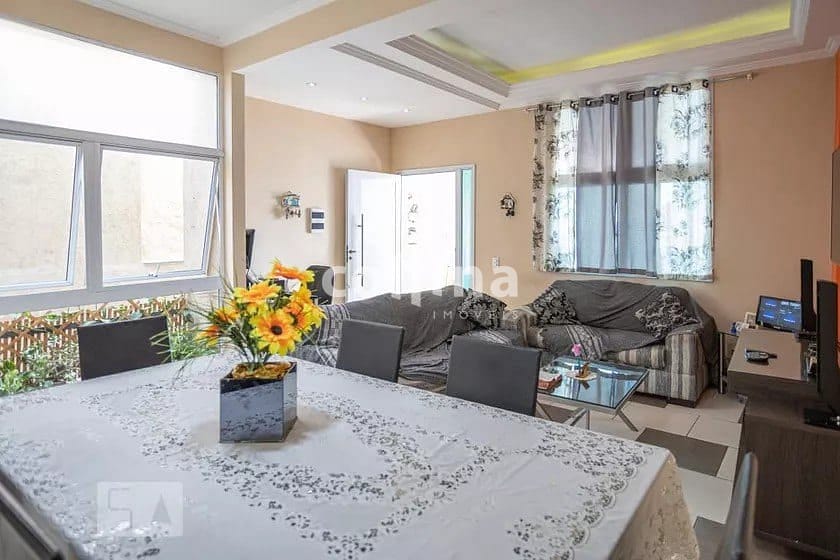 Casa, 4 quartos, 10 m² - Foto 1