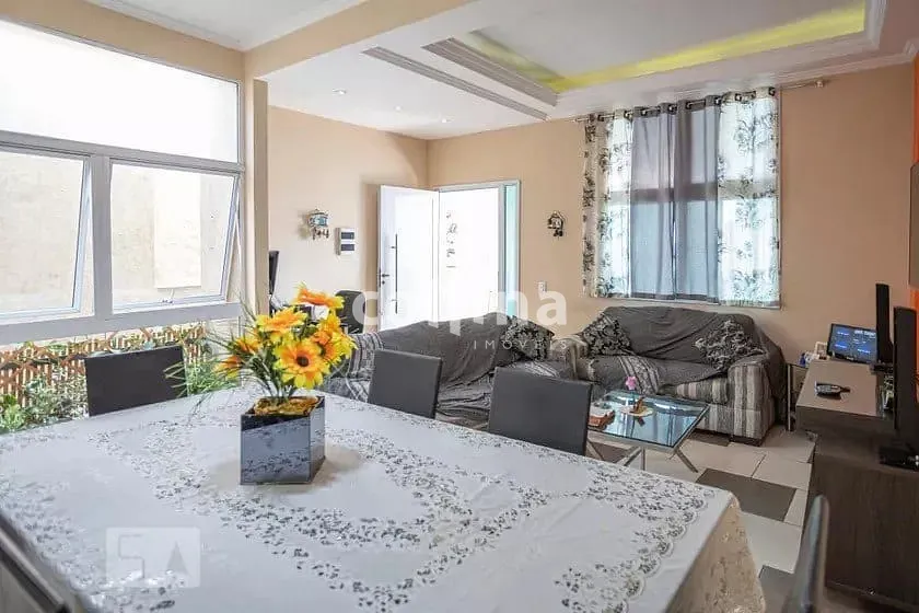 Casa, 4 quartos, 10 m² - Foto 1