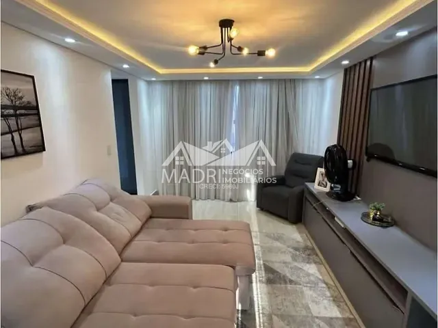 Casa 4 quartos e 3 banheiros, à venda, no bairro Madri em Palhoça