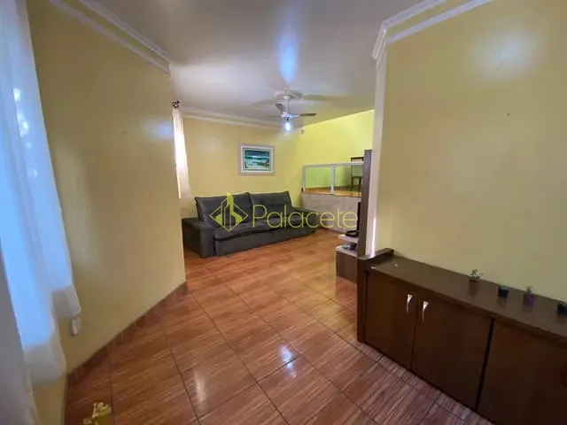 Casa com 300m² 4 quartos e 3 banheiros, à venda, no bairro Jardim Gurilândia em Taubaté