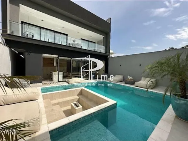 Casa com 660m² 4 quartos e 6 banheiros, à venda, no bairro Camboinhas em Niterói