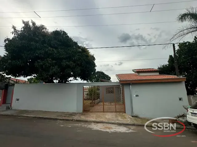 Casa 1 quarto e 1 banheiro, à venda, no bairro Vila Azenha em Nova Odessa