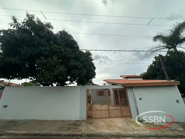 Casa 1 quarto e 1 banheiro, à venda, no bairro Vila Azenha em Nova Odessa