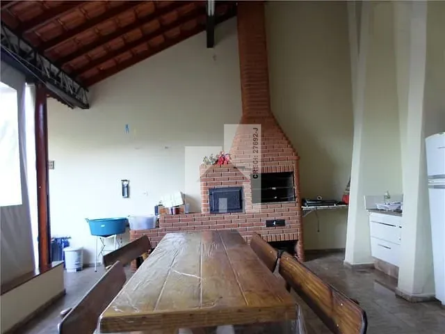 Casa com 240m² 3 quartos e 2 banheiros, à venda, no bairro Horto Santo Antonio em Jundiaí