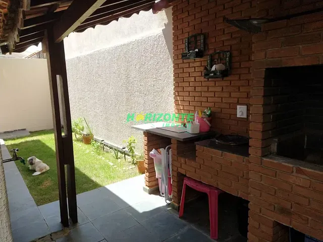 Casa com 250m² 4 quartos e 4 banheiros, à venda, no bairro Urbanova em São José dos Campos