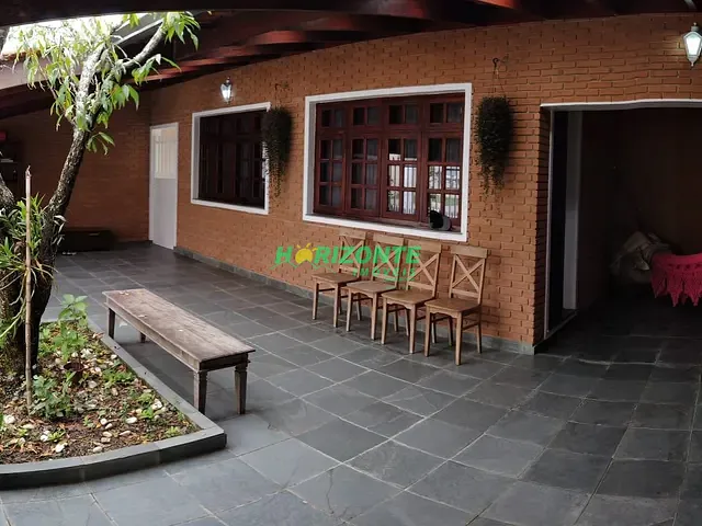 Casa com 250m² 4 quartos e 4 banheiros, à venda, no bairro Urbanova em São José dos Campos