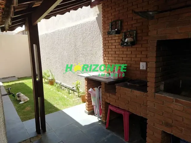 Casa com 250m² 4 quartos e 4 banheiros, à venda, no bairro Urbanova em São José dos Campos